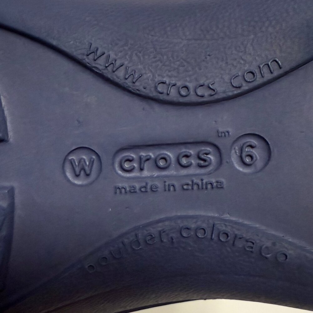 Crocs Jayna Slip-ons - Picture 9 of 10